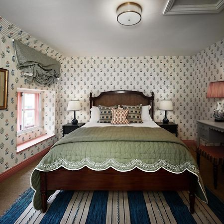 Townhouse Suites- Abbey Row Malmesbury Ngoại thất bức ảnh