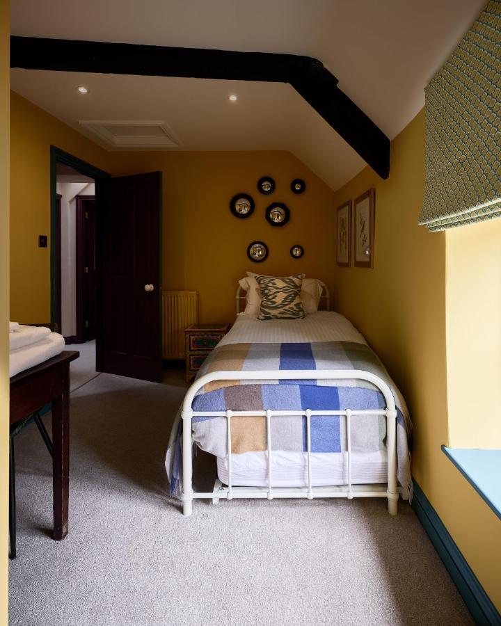 Townhouse Suites- Abbey Row Malmesbury Ngoại thất bức ảnh