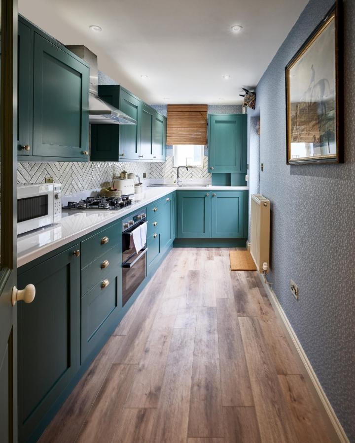 Townhouse Suites- Abbey Row Malmesbury Ngoại thất bức ảnh