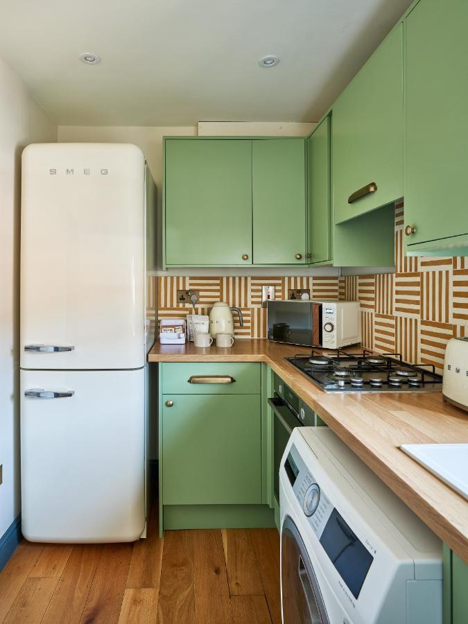 Townhouse Suites- Abbey Row Malmesbury Ngoại thất bức ảnh