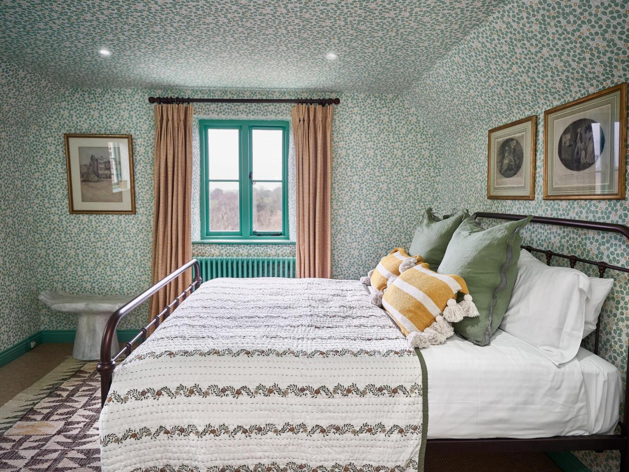 Townhouse Suites- Abbey Row Malmesbury Ngoại thất bức ảnh
